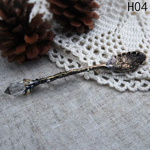 Vista 4 de Cuchara de hadas de cristal mágico de latón antiguo individual