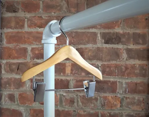 Vista 4 de NAHANCO MINI8RC12 Deluxe - Percha de madera plana para mascotas, ropa de muñeca, accesorio, colgador de joyería con gancho cromado, extremo de bola