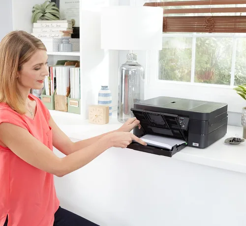 Vista 8 de Brother Impresora inalámbrica de inyección de tinta MFC-J491DW todo en una, impresora a color multifunción, impresión dúplex, impresión móvil