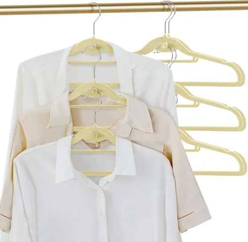 Vista 2 de Perchas de terciopelo para ropa, delgadas, apilables, antideslizantes, color beige, para ahorrar espacio, perchas resistentes para adultos