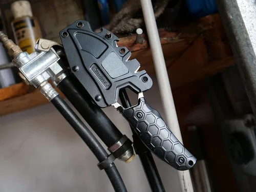 Vista 27 de Camillus Cuchillo de hoja fija de 7.25 pulgadas, resistente a la corrosión, resistente a la corrosión, acero inoxidable 420, para supervivencia