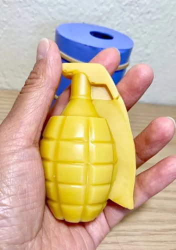 Vista 7 de 3D silicone grenade mold Blockbuster candle soap TheHandmadeCharm
