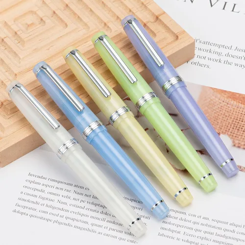 Vista 5 de Jinhao 82 Pluma estilográfica acrílica, plumín medio de iridio con convertidor de tinta, diseño clásico transparente morado, pluma de escritura