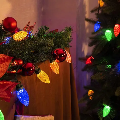 Vista 2 de Dazzle Bright Luces de Navidad C9 para exteriores, 50 luces LED de 33 pies, impermeables, de alambre verde, luces de hadas para interiores