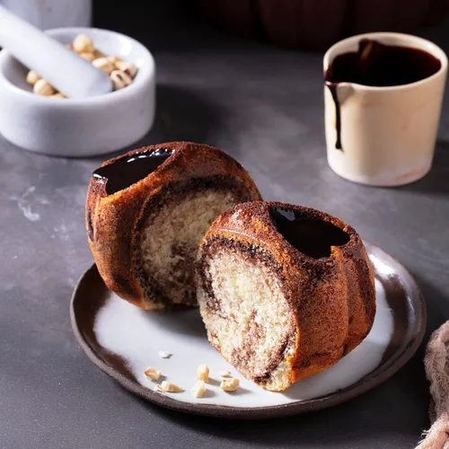 Vista 5 de Molde para Pastel de Aluminio Fundido en Forma de Corazón, Revestimiento de Titanio, Antiadherente, 12 Tazas, Resistente, Molde de 10 Pulgadas