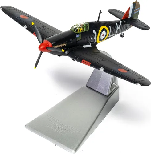 Vista 2 de Corgi Diecast Hawker Hurricane MK I Líder del escuadrón 'Widge' 1:72 WWII RAF Aviones Militares Modelo AA27608
