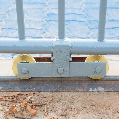 Vista 6 de Tatuo Ruedas sólidas de 4 pulgadas con ranura en V, ruedas resistentes para puerta corredera, rodillos de 1-3/4 pulgadas de ancho, 2500 libras