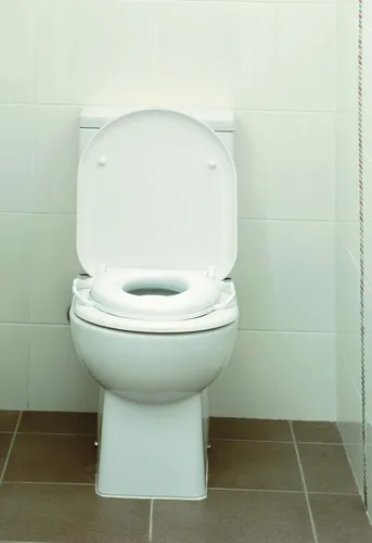 Vista 2 de Dreambaby Asiento de inodoro para orinal, acolchado suave con asas de agarre, color blanco, modelo L674