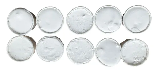 Vista 3 de Generic Cascarilla Paquete de 10, Manteca de Corojo 4 onzas, Maiz Tostado, Jutia y Pescado Ahumado 2 Onzas cada uno y Cowrie Shells Set de 18 Open