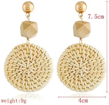 Vista 2 de Pendientes colgantes de ratán redondos de semicírculo en forma geométrica tejidos a mano, bonitos aretes bohemios ligeros hechos a mano, accesorios