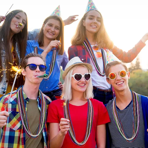 Vista 4 de EOBOH 50 PCS Collares de Cuentas de Mardi Gras, Metálicos 10 Tipos de Collares de Cuentas Recuerdos de Fiesta, Collar de Mardi Gras de 33