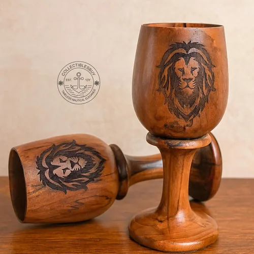 Vista 4 de collectiblesBuy Juego de 2 copas de cerveza hechas a mano con logotipo de león marrón antiguo, cáliz de madera de teca natural, rústico