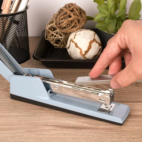 Vista 9 de Swingline Engrapadora, capacidad para 30 hojas, grapadora clásica 747, sin atascos, metal, azul cielo (74708)