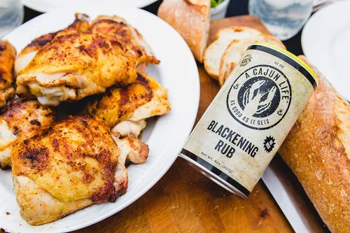 Vista 2 de A Cajun Life Condimento ennegrecedor Auténtico certificado Cajún ennegreciente frote, sin OMG, sin MSG, 8 onzas