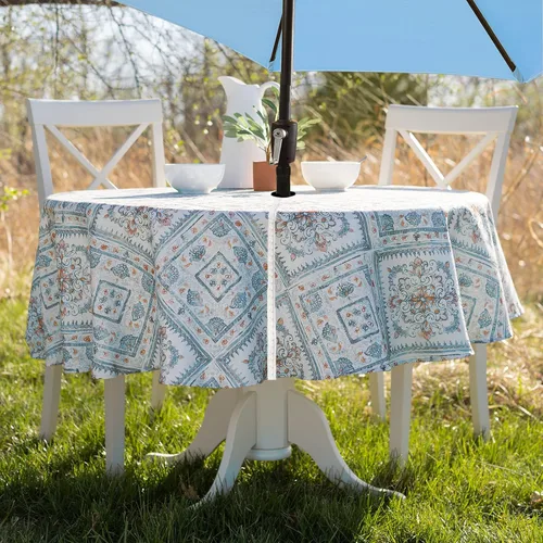 Benson Mills Mantel de tela a prueba de derrames para primavera/verano con agujero para paraguas, mantel con cremallera para mesas redondas,