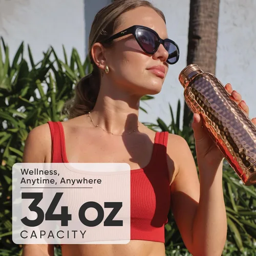 Vista 4 de Botella de agua de cobre 100% puro para agua potable – 34 oz (1000 ml) Acabado martillado con tapa a prueba de fugas Recipiente de cobre