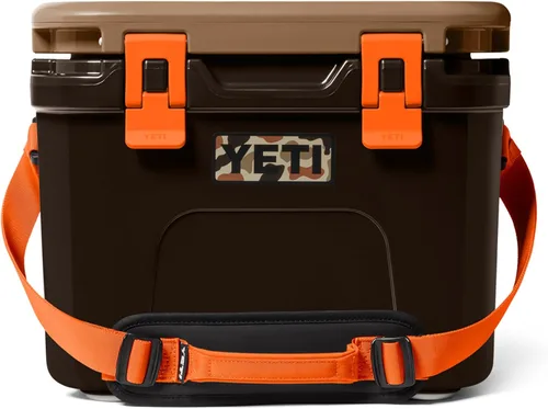 Vista 15 de YETI Roadie 15 - Enfriador duro con correa de hombro DoubleDuty