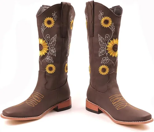 Vista 3 de SO SIMPOK Botas vaqueras bordadas con diseño de girasol dulce para mujer, estilo retro, estilo occidental, tacón grueso a media pantorrilla, Marrón