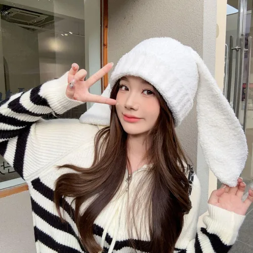 Vista 4 de Fauxfur Y2k - Gorro de conejo para mujer, gorro de invierno cálido con diseño de calavera y pompón, sombrero holgado