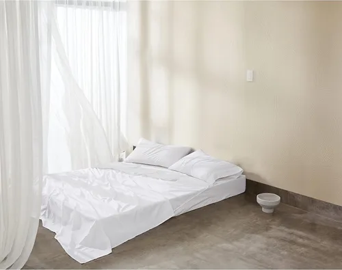 Vista 2 de Tommy Hilfiger Signature Solid Sheeting - Juego de 4 sábanas de 200 hilos, 1 sábana encimera, 1 sábana bajera y 2 fundas de almohada, tamaño Gris