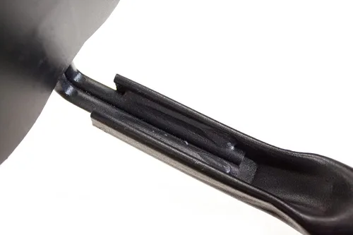 Vista 5 de Bully Tools 92353 Azada de jardín de calibre 12 con mango de fibra de vidrio