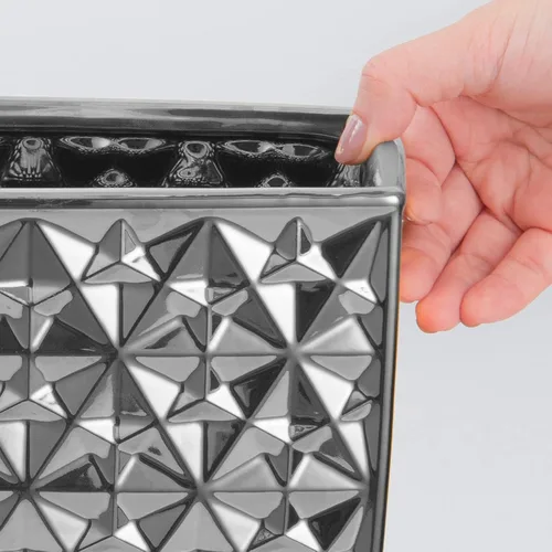 Vista 7 de Juego de accesorios de baño plateados de 5 piezas, incluye basura, soporte para cepillos de dientes, vaso para cepillo de dientes, dispensador
