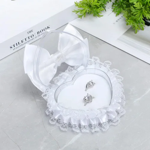 Vista 2 de Caja de soporte para anillo de boda en forma de corazón, almohada romántica para portador de anillo de encaje blanco, cojín romántico de rosa