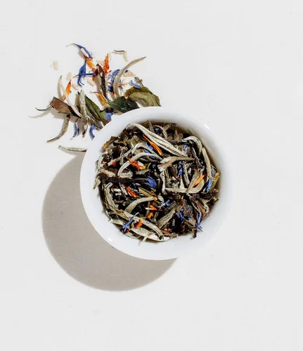 Vista 175 de Art of Tea Té orgánico Earl Grey Creme Lata de té artesanal de hojas sueltas de 2.5 onzas