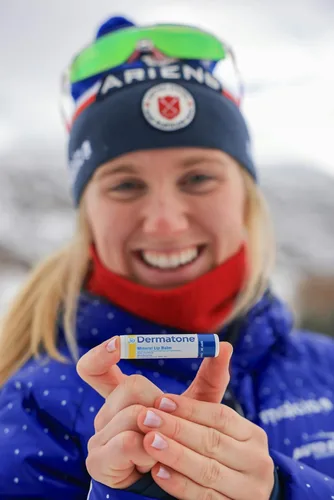 Vista 3 de Dermatone Bálsamo labial mineral Hidratante, seguro para arrecifes, sin oxibenzona Protección solar SPF 30 Protector solar labial de óxido