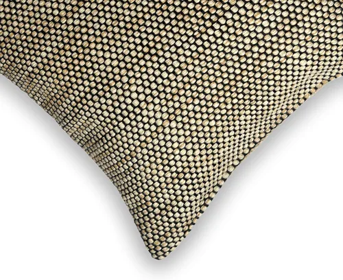 Vista 4 de Fab Habitat Almohada para interiores y exteriores hecha de hilo de poliéster reciclado, resistente a las manchas, lavable a máquina, inserto