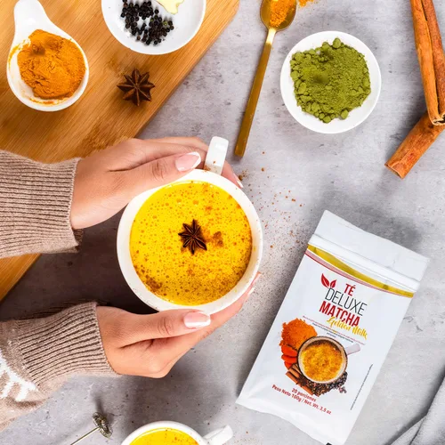 Vista 9 de TÉ DELUXE Leche dorada matcha en polvo prémium con cúrcuma, jengibre, almendras y té verde Mezcla gourmet de chai con especias para café con leche