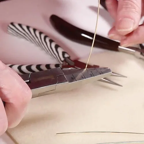 Vista 6 de The Beadsmith Alicates cuadrados de rito - Crea formas cuadradas consistentes en diámetros de 2 a 0.315 in - Herramienta de trabajo de alambre