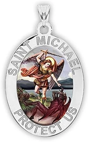 Vista 5 de PicturesOnGold.com Medalla religiosa OVAL de San Miguel en plata de ley y oro de 10 quilates o 14 quilates
