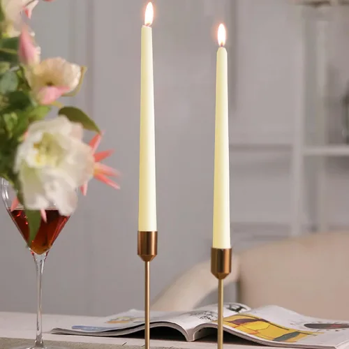 Vista 3 de 4 velas cónicas perfumadas de color marfil con aroma a crema de vainilla, velas de cena sin humo de 10 pulgadas, velas de cera de soja, velas