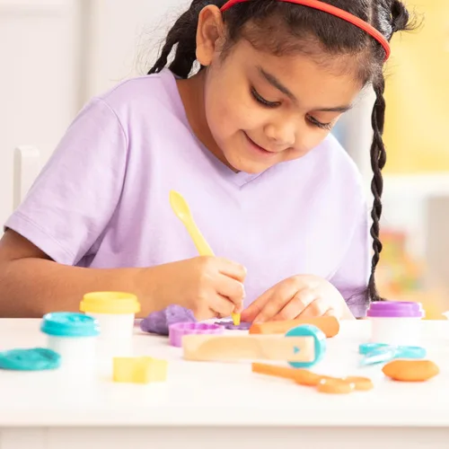 Vista 7 de Melissa & Doug Set de juego de arcilla - con herramientas de escultura y 8 botes de masa para modelar