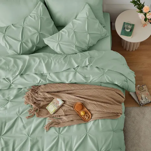 Vista 3 de CozyLux Juego de edredón de tamaño King Edredón de 7 piezas tamaño King en una bolsa, juego de ropa de cama plisada con edredón para todas