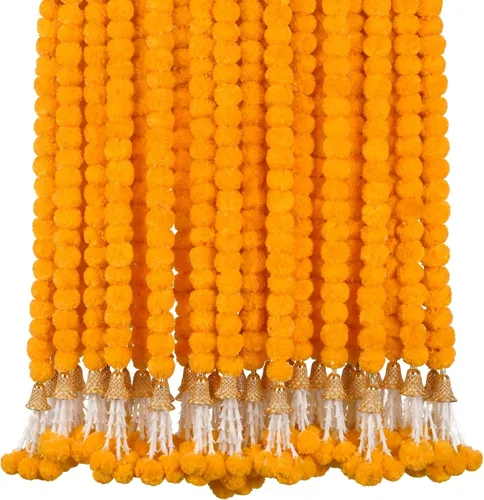 Vista 4 de 5 Pc 5 feet Long Marigold Garland for Decoration Long Strands Artificial Marigold Flowers Indian Décor for Pooja Wedding Christmas Diwali