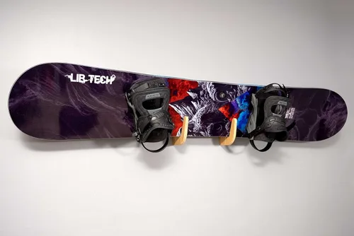 Vista 5 de Grassracks Soporte de pared para snowboard y monopatín de bambú y abedul, serie Moloka`i