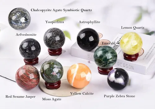 Vista 6 de AMOYSTONE Ágata calcopirita natural, bola de cuarzo simbiótico, esfera mineral de orbe de cristal curativo con base de madera