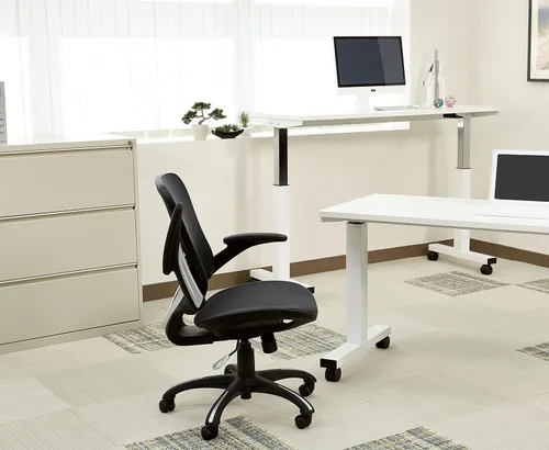 Vista 4 de Office Star Riley - Silla de escritorio ventilada para gerente con asiento y respaldo de malla transpirable, base negra con negro