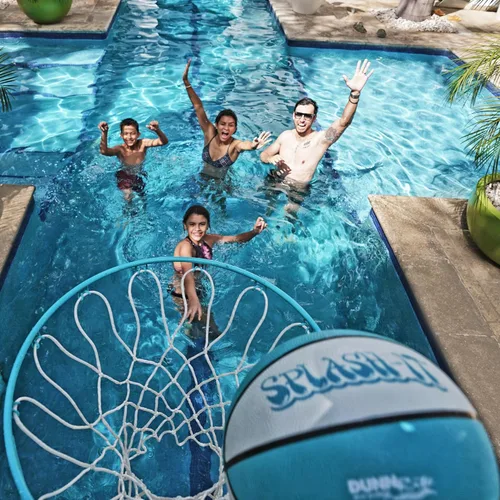 Vista 8 de Dunn-Rite Splash & Shoot, aro de baloncesto ajustable para piscina al aire libre con altura variable, pelota, base y borde de acero inoxidable de 18