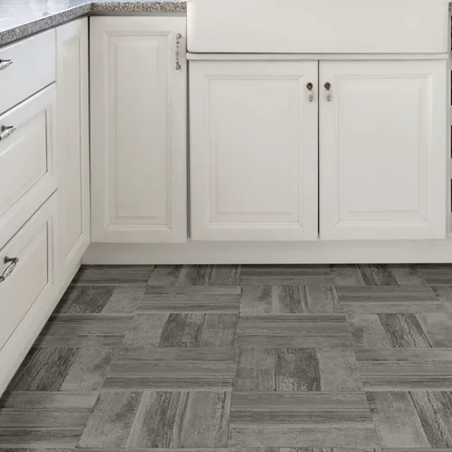 Vista 3 de FloorPops Vanleer - Azulejos de vinilo con aspecto de madera, resistentes al agua, 12 x 12 pulgadas, color gris, paquete de 10