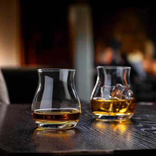 Vista 2 de GLENCAIRN Vaso mezclador de whisky, juego de regalo de 2
