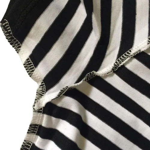 Vista 4 de Camiseta a rayas blancas y negras para hombre, manga corta, cuello redondo, camisetas novedosas, Blanco