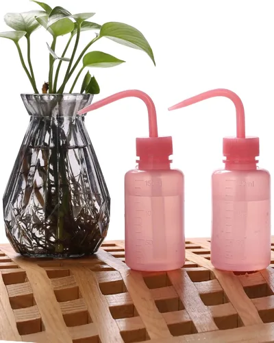 Vista 4 de Paquete de 2 botellas de lavado para tatuajes de 150ml Botella de agua de 5oz para riego de suculentas y uso médico - Rosa
