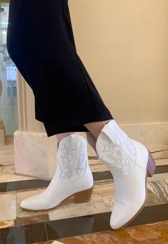 Vista 6 de STALOV Botas vaqueras occidentales para mujer, bordadas, plateadas, hasta el tobillo, punta puntiaguda, sin cierre, tacón de bloque, casual
