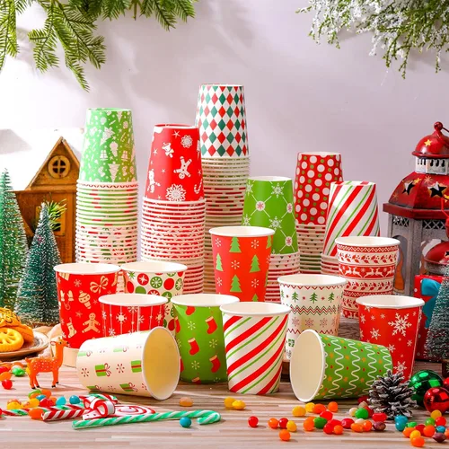 Vista 5 de Umigy 100 vasos de papel de Navidad a granel desechables de 9 onzas, tazas de café de chocolate caliente, medias de árbol de Navidad, pan