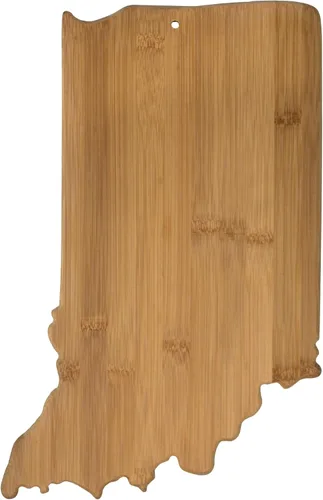 Vista 7 de Tabla para cortar y servir modelo Alabama de Totally Bamboo, de bambú 100%, para cocina y entretenimiento, Alabama, Marrón