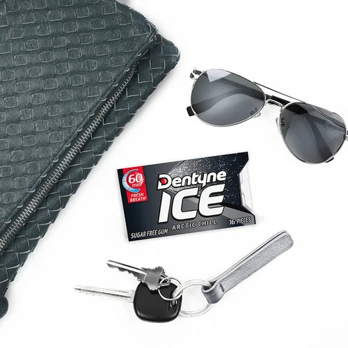 Vista 2 de Dentyne Fire & ICE - Dentyne Fire Spicy Cinnamon (5) y Dentyne Ice Arctic Chill (5) goma de mascar sin azúcar. Total de 10 paquetes en una caja