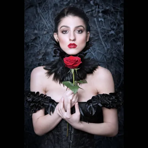 Vista 4 de HOMELEX Gargantilla gótica victoriana negra con cuello de plumas naturales para Halloween